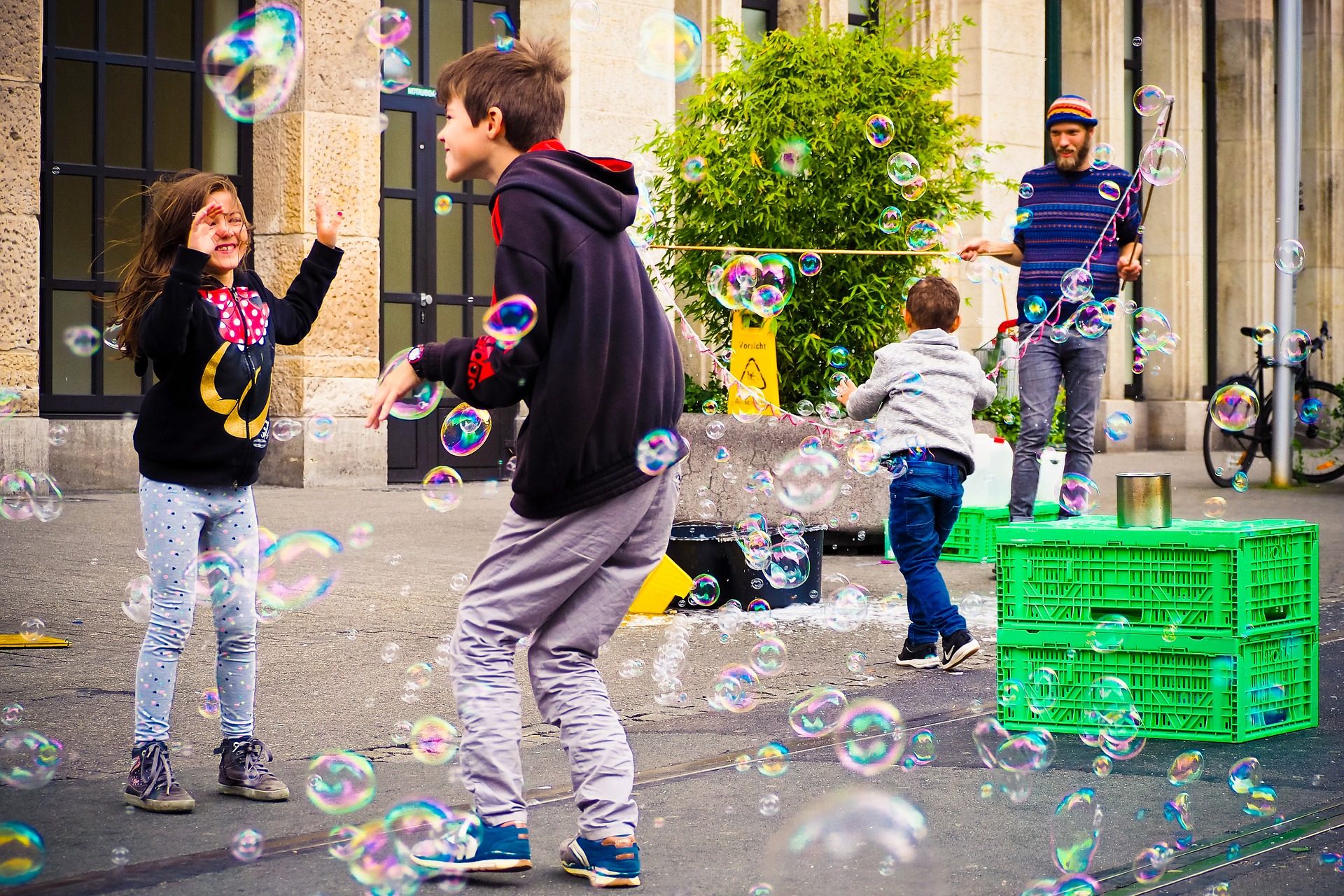 Spielende Kinder